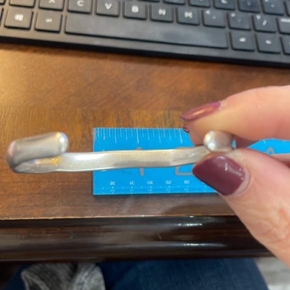 Uno de 50 cuff bracelet - Picture 5 of 5